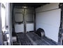 Peugeot Boxer 335 2.2 BlueHDi 165 L3H2 Premium in topstaat |2x schuifdeur |Standkachel |Luchtvering |2x airbag |Camera |Cruise |Navi |1e eigenaar |3500 KG |165 pk