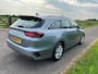 Kia Ceed Sw 1.0 T-GDi 120pk DynamicLine | Apple CarPlay / Android auto | Navigatie | Climate control | Cruise control | All season banden | NAP | Rijklaar prijs!