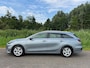 Kia Ceed Sw 1.0 T-GDi 120pk DynamicLine | Apple CarPlay / Android auto | Navigatie | Climate control | Cruise control | All season banden | NAP | Rijklaar prijs!