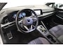 Volkswagen Golf 1.5 eTSI R-Line | Camera | Adaptieve Cruise | IQ LIGHT | Winter pakket |