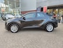 Toyota C-HR / C-HR+ 1.8 Hybrid 140 NL-AUTO 1E-EIG AD-CRUISE BLIND SPOT NAVI 17'' LM-VELGEN CAMERA APPLE/ANDROID