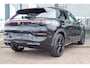 Volkswagen T-Roc R-Line First Edition | 'App-Connect' draadloze smartphone integratie | 30,5 cm display met 2D en 3D weergave | Automatische afstandsregeling (Adaptive Cruise Control)