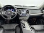 Volvo XC90 T8 Recharge Ultimate Dark | 22" | Luchtvering | Trekhaak | Geventileerd Nappa | Massage Stoelen | Bowers & Wilkins | 360 Camera | Head-Up | Panoramadak | Full LED