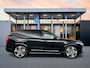 Volvo XC90 T8 Recharge Ultimate Dark | 22" | Luchtvering | Trekhaak | Geventileerd Nappa | Massage Stoelen | Bowers & Wilkins | 360 Camera | Head-Up | Panoramadak | Full LED