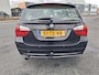 BMW 3-Serie Touring 320i High Executive LEUKE AUTO RIJDT EN SCHAKELT GOED
