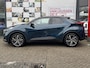 Toyota C-HR / C-HR+ 2.0 Plug-in Hybrid 220 Executive NAVI BLIND-SPOT KEYLESS APPLE/ANDROID PARK-SENSOREN ELEK-ACHTERKLEP LM-VELGEN AD-CRUISE