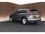Volkswagen Touareg 3.0 TDI 230pk R-Line Grijs Kenteken Trekhaak Camera Luchtvering Matrix Led Keyless Leder Memory Virtual Cockpit Navigatie
