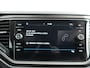 Volkswagen T-Roc 1.0 TSI Style | ACC | Stoelverwarming | Trekhaak | Navi |