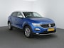 Volkswagen T-Roc 1.0 TSI Style | ACC | Stoelverwarming | Trekhaak | Navi |