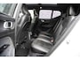 Volvo XC40 1.5 T5 Recharge R-Design | Plug-in Hybrid (PHEV) | Panoramadak | 360 Graden Camera | Harman Kardon Audio | Trekhaak | Elektrisch Verstelbare Voorstoelen | Keyless Entry | Elektrische Achterklep | Navigatie