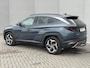 Hyundai Tucson 1.6 T-GDI PHEV 265pk Comfort 4WD Automaat / Afnb. Trekhaak / Dealer Onderhouden / Trekgewicht 1350 Kg / ACC / Navigatie / Camera / Stoelverwarming / Stuurwiel Verwarming / Apple Carplay Android / Dodehoek Detectie / Dodehoek Detectie /