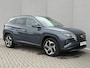 Hyundai Tucson 1.6 T-GDI PHEV 265pk Comfort 4WD Automaat / Afnb. Trekhaak / Dealer Onderhouden / Trekgewicht 1350 Kg / ACC / Navigatie / Camera / Stoelverwarming / Stuurwiel Verwarming / Apple Carplay Android / Dodehoek Detectie / Dodehoek Detectie /