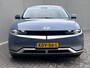 Hyundai Ioniq 5 Lounge 77.4 kWh Automaat / SOH 100% / 8 jaar Batterij garantie / Dealer onderhouden / Fabrieksgarantie tot 01-2028 / HUD / Warmtepomp / WLTP 507km / CCS snel laden / Camera 360° / Leder / Elektr. stoelen & klep /