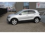 Volkswagen T-Cross 1.5 TSI Style Stoelverwarming/Achteruitrijcamera/Adaptive cruise control/Lane assist/Apple carplay/DAB/Lage km stand! 2e Paasdag geopend op Hellevoetsluis & Rotterdam van 12:00 tot 17:00