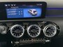 Mercedes-Benz A-klasse 250 e Star Edition AMG Line | Panoramadak | Nightpakket | Multibeam Koplampen | Sfeerverlichting | 19 Inch Mulitspaaks |