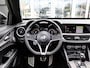 Alfa Romeo Stelvio 2.0 T AWD B-Tech 280pk Q4 | Pano-dak | Lederen bekleding | H&K |