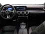 Mercedes-Benz A-klasse 180 Star Edition AMG Line | Panorama-schuifdak | Stoelverwarming | Achteruitrijcamera | Sfeerverlichting |