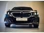 BMW i5 Touring M60 xDrive |Panorama |Ext./Inter. Carbon |Iconic Glow |HUD |360° |H&K