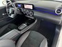 Mercedes-Benz A-klasse 180 Star Edition AMG Line | Nightpakket | Achteruitrijcamera | MULTIBEAM LED | Sfeerverlichting | Panoramaschuifdak | Sfeerverlichting