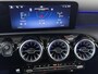 Mercedes-Benz A-klasse 180 Star Edition AMG Line | Nightpakket | Achteruitrijcamera | MULTIBEAM LED | Sfeerverlichting | Panoramaschuifdak | Sfeerverlichting