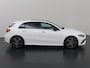 Mercedes-Benz A-klasse 180 Star Edition AMG Line | Nightpakket | Achteruitrijcamera | MULTIBEAM LED | Sfeerverlichting | Panoramaschuifdak | Sfeerverlichting