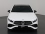 Mercedes-Benz A-klasse 180 Star Edition AMG Line | Nightpakket | Achteruitrijcamera | MULTIBEAM LED | Sfeerverlichting | Panoramaschuifdak | Sfeerverlichting