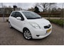 Toyota Yaris 1.3 VVTi Sol Leder interieur. 76000 km! Dealeronderhouden.