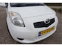 Toyota Yaris 1.3 VVTi Sol Leder interieur. 76000 km! Dealeronderhouden.