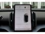 Volvo EX30 Single Motor Extended Range Ultra 69 kWh | 360 C. | Panoramadak | Adapt. Cruise | Verw. Stoel + Stuurwiel | El. Stoelen | 20" LMV | Extra getint glas |