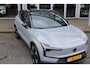 Volvo EX30 Single Motor Extended Range Ultra 69 kWh | 360 C. | Panoramadak | Adapt. Cruise | Verw. Stoel + Stuurwiel | El. Stoelen | 20" LMV | Extra getint glas |