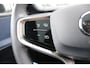 Volvo EX30 Single Motor Extended Range Ultra 69 kWh | 360 C. | Panoramadak | Adapt. Cruise | Verw. Stoel + Stuurwiel | El. Stoelen | 20" LMV | Extra getint glas |