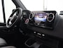 Mercedes-Benz Sprinter 319 CDI 190 PK | L2 H2 | AUTOMAAT | PRO | LED | KUNSTLEDER ZWART BEKLEDING | CAMERA | BETIMMERDE LAADRUIMTE | CARPLAY EN ANDROID AUTO | CRUISE | AIRCO | 17" LICHTMETALEN VELGEN | LUCHTGEVEERDE BESTUURDERSSTOEL