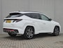 Hyundai Tucson 1.6 T-GDI PHEV N Line Sky 4WD Automaat / Trekgewicht 1.350 kg / Elektrische achterklep / EAER bereik 62 km bereik stad 74 km / Stuur- Stoel & Achterbankverwarming / Glazen schuif- en kanteldak / Rondomzicht camera / Adaptief cruise control / Apple Carplay Android Auto /