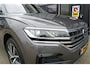 Volkswagen Touareg 3.0 TDI R-Line Automaat | NL-Auto | Trekhaak | Dealer Onderhouden | Carplay | Camera