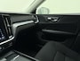 Volvo V60 B3 177pk Momentum Advantage / Stoel + Stuurw. Verwarming / Getint Glas / Trekhaak / PDC + Camera / Apple CarPlay / DAB / Bluetooth / Navigatie /