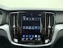 Volvo V60 B3 177pk Momentum Advantage / Stoel + Stuurw. Verwarming / Getint Glas / Trekhaak / PDC + Camera / Apple CarPlay / DAB / Bluetooth / Navigatie /