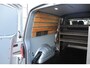 Volkswagen Transporter 2.0 TDI 110pk L2H1 28 DC Comfortline | App Connect Navigatie | Cruise Control | Trekhaak | Parkeersensoren Achter | Airco | Lichtbalk + Flitsers