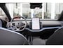 Volvo EX30 Single Motor Extended Range Ultra 69 kWh | 360 Camera | Panoramadak | Adapt. Cruise | Verw. Stoel + Stuurwiel | El. Stoelen | 20" LMV | Extra getint glas |