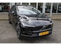 Volvo EX30 Single Motor Extended Range Ultra 69 kWh | 360 Camera | Panoramadak | Adapt. Cruise | Verw. Stoel + Stuurwiel | El. Stoelen | 20" LMV | Extra getint glas |