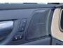 Volvo XC60 T6 Recharge AWD Plus Dark - Panorama/schuifdak - IntelliSafe Assist & Surround - 360º Camera - Verwarmde voorstoelen, stuur & achterbank - Parkeersensoren voor & achter - Elektr. bedienb. voorstoelen met geheugen - Head up display - Draadloze tel. lader - Extra getint glas - 19' LMV