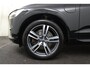 Volvo XC60 Recharge T8 AWD R-Design | Panoramadak | Head-up Display | Luchtvering | Trekhaak | Massage/ventilatie | Harman/Kardon | Stoelverwarming | Adaptive LED