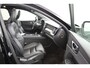 Volvo XC60 Recharge T8 AWD R-Design | Panoramadak | Head-up Display | Luchtvering | Trekhaak | Massage/ventilatie | Harman/Kardon | Stoelverwarming | Adaptive LED
