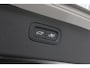 Volvo XC90 T8 Plug-in hybrid AWD Ultra Bright | Trekhaak | Luchtvering | Panoramadak | Headup Display | Voorstoelen Verwarmbaar, geventileerd en massagefunctie | Premium audio by Bowers & Wilkins | 6,4KW Boordlader | Elektrisch verstelbare voorstoelen met geheugen | Blis | Adaptieve Cruise Control