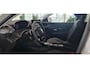 Peugeot 208 1.2 Hybrid 110 e-DCS6 Allure | Automaat | Climate Control | Navigatie | Apple Carplay / Android Auto | Camera | Parkeersensoren | BTW VRIJE WEKEN