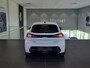 Peugeot 208 1.2 Hybrid 110 e-DCS6 Allure | Automaat | Climate Control | Navigatie | Apple Carplay / Android Auto | Camera | Parkeersensoren | BTW VRIJE WEKEN