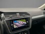 Volkswagen Tiguan Life 1.5 TSI 150pk DSG Automaat Adaptive cruise control, LED matrix koplampen, Achteruitrijcamera, Stoelverwarming, Elektrische achterklep, App connect,  Stuurwiel verwarmd