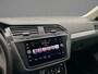 Volkswagen Tiguan Life 1.5 TSI 150pk DSG Automaat Adaptive cruise control, LED matrix koplampen, Achteruitrijcamera, Stoelverwarming, Elektrische achterklep, App connect,  Stuurwiel verwarmd