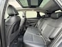 Hyundai Tucson 1.6 T-GDI HEV Premium Sky / Panoramadak / 1650kg Trekgewicht / Fabrieksgarantie tot 3-2028 / Dealer Onderhouden / Stoel Verwarming / Stoel Ventilatie / Stuurwiel Verwarming / Elektr. Verstelbare Stoelen + Memory / Dodehoek Detectie / Camera / Navigatie / Adaptieve Cruise / Elektr. Achterklep / Krell / DAB /