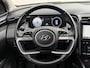 Hyundai Tucson 1.6 T-GDI HEV Premium Sky / Panoramadak / 1650kg Trekgewicht / Fabrieksgarantie tot 3-2028 / Dealer Onderhouden / Stoel Verwarming / Stoel Ventilatie / Stuurwiel Verwarming / Elektr. Verstelbare Stoelen + Memory / Dodehoek Detectie / Camera / Navigatie / Adaptieve Cruise / Elektr. Achterklep / Krell / DAB /