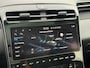 Hyundai Tucson 1.6 T-GDI HEV Premium Sky / Panoramadak / 1650kg Trekgewicht / Fabrieksgarantie tot 3-2028 / Dealer Onderhouden / Stoel Verwarming / Stoel Ventilatie / Stuurwiel Verwarming / Elektr. Verstelbare Stoelen + Memory / Dodehoek Detectie / Camera / Navigatie / Adaptieve Cruise / Elektr. Achterklep / Krell / DAB /